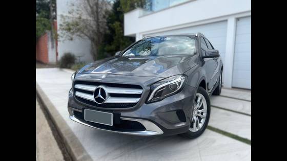 MERCEDES-BENZ GLA 200 1.6 CGI ADVANCE 16V TURBO FLEX 4P AUTOMÁTICO